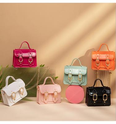 China 2021 New Fashion Style Silicone Mini Jelly Sling Bag Shoulder Bag Cute Handbag for Kids Girls for sale