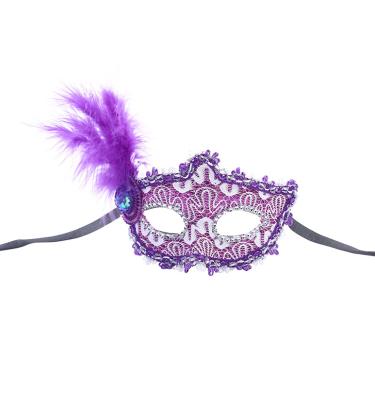 China Sexy Women's Face Cover Masquerade Cosplay Half Cover PVC Venice Princess Lace Feather Forehead Side Half Cover for sale