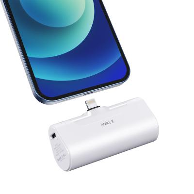 China Hot Selling iWALK LinkPod 4 Powerbank Amazon 4500mAh Mini Size Portable Chargers Pocket Power Bank Plug & Charge with Built-in Cable for sale