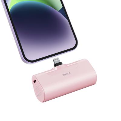 China Plug and Charge iWALK LinkPod 4 Powerbank Take and Charge 4500mah Mini Size Small Built-in Portable Charger Power Bank for iPhone for sale