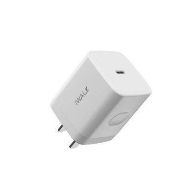 China Mobile Phone Tech Production 20w Low Voltage USB-c Port iWALK ADL020 Universal Travel Fast Charging Adapters Plug for sale