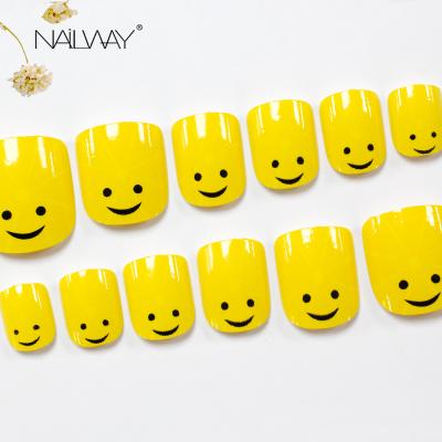 China Wholesale Easy Apply.popular 24Pcs Kids Press On Nails Finger False Nails For Girls Cute Yellow Smile Fake Nails China for sale