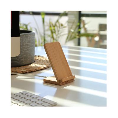 China Sustainable Classy Simple Design Eco FSC Bamboo Standing Wireless Charger Stand for sale