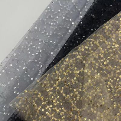 中国 Mesh Sequins Embroidery Fabric  100% N Lightweight Embroidered For Party  Dresses 販売のため