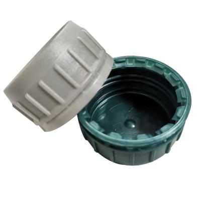 China Non spill 4L plastic jerry can and bucket bericap engine oil lubricant caps screw for sale