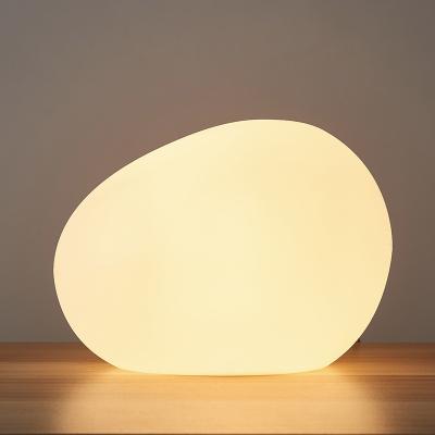 China Creative Personality LED Desk Light Table Lamps Living Room Modern Plastic Simple Modern Decoration Home Atmosphere for sale