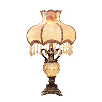 China Dimmable Handwork European Style Bedside Lamp Vintage Decorative Tablelamp for sale