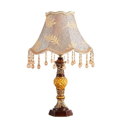 China European Style Fabric Shade Resin Table Lamp for sale