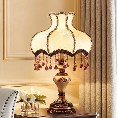 China Modern creative home bedroom decorative desk lights night bed side light LED high quality table lamp for sale