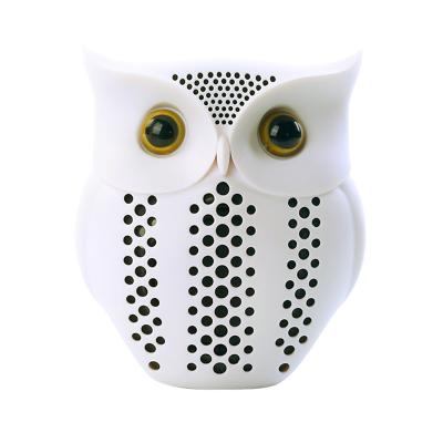 China Wholesale DLNA Blue Tooth Speaker Amazon Colorful Silicone Led Night Light Speaker Led Owl Music Speaker for sale