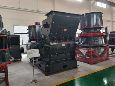 China Gypsum Mill Stone Hammer Crusher Machine 75Kw Quartz Stone Coarse Powder for sale