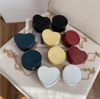 China 2020 New Style Fashion Style Waterproof Foreign Messenger Bag Women Small Soft Cute Mini Change Round Bag for sale