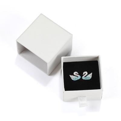 China Beautiful Newest Best Quality Low Price Christmas Surprise Gift Box Sliding Puller Paper Ring Earring Necklace Jewelry Box for sale