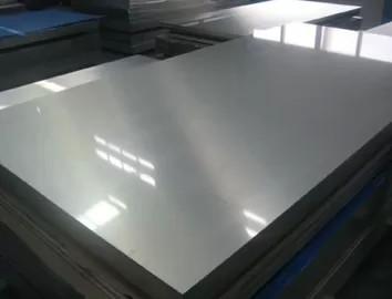 China 610 mm CID Recheado com óleo SPCC Standard Cold Rolled Sheet Metal à venda