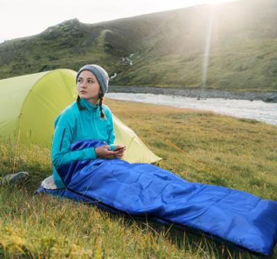 China Rectangular Structure Camping Slaapzak Polyestervezel Voor volwassenen Te koop