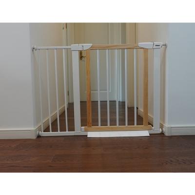 China Modern Kingbo Other Baby Supplies Wooden Stairs Fence Pet Gate Child Safety Gate Baby Gate for sale