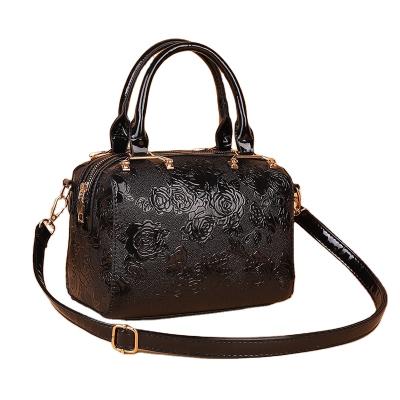 China Luxury Vintage Women Vintage Embossed Flower Shoulder Cross - Body Handbag for sale