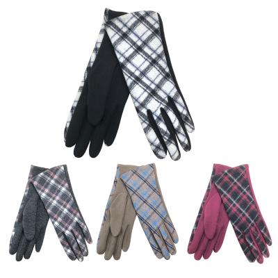 China Fashion New Color Plaid Comfortable Warm Touch Screen Winter Outdoor Gloves for sale