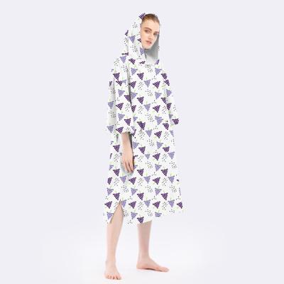 China OEM Hypoallergenic Custom Printing Micro Fiber All Season Using Adult Beach Robe Size Changing Factory Supply Terry Towel Poncho for sale