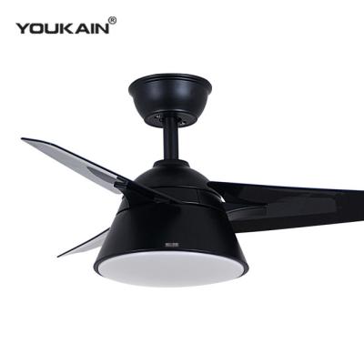 China Modern Cheap 220v 110v Ceiling Fan Cooling AC With Lights AC 220v ABS Fan Blade Ceiling Fan With Remote Control zu verkaufen