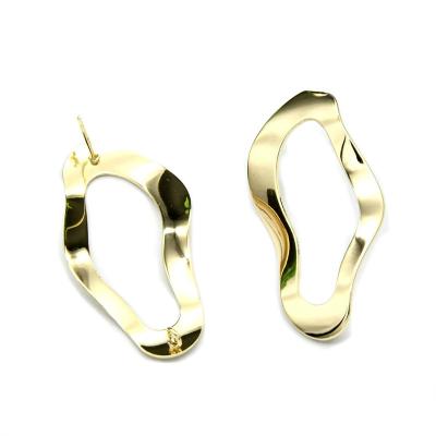 China DIY Jewelry Making Findings Exaggerated Women Jewelry Gold Color Plating Irregular Wavy Shape Pendant Pin Earring Making Findings for sale