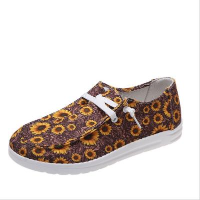 China 2021 Fashion Trend Hot Sale On Amazon Plus Size Women Printed Fabric Flat Shoes Fashionable Light Canvas Shoes for sale