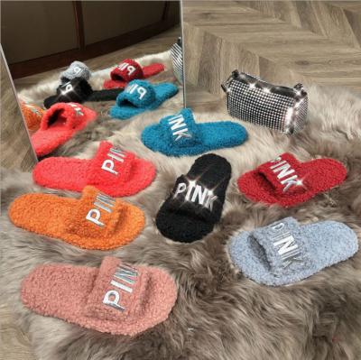 China CUSHIONING New Fashion Winter Autumn Yeezy Plush Faux Fur Slippers Plush Outdoor Slippers For Women for sale