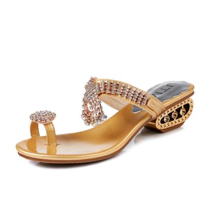 China Fashion Trend Ready To Ship New Women's Sandals Plus Size Heel Women Slippers For Ladies Rhinestone Flip Flop Slipper for sale