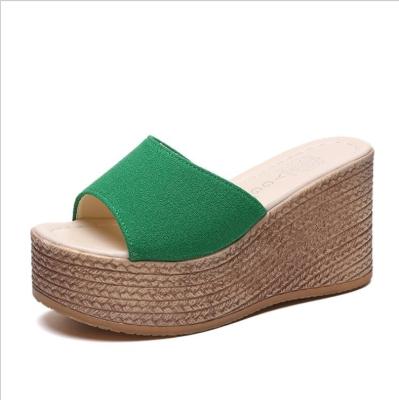 China CUSHIONING summer women shoes class 12 new fashion shoes slippers for women outdoor wedges sandals solid color thick bottom slipper for sale