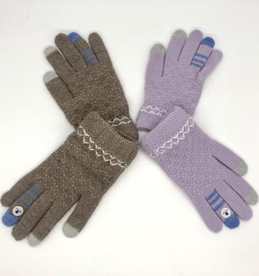 China Factory Direct Selling Soft Touch Screen Knit Winter Warm Gloves Embroidery Decoration Finger Gloves for sale