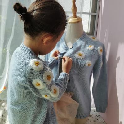 China Girls Autumn Winter Blue Anti-pilling Sweater Beautiful Woolen Shorts Sweater Embroidered Flowers Kids Sweaters for sale