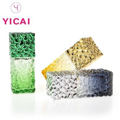 China Personal Care 25ml Free Sample Color Custom Elegant Cube Glass Perfume Bottle for sale