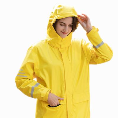 China Pu-de Vrouwen maken Regenjas met Hood Retractable Multiapplication waterdicht Te koop