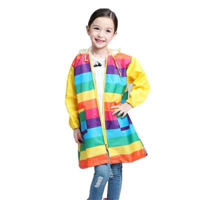 China Het regenboogpatroon voerde Jonge geitjesregenjas voor Unisex-SGS Goedgekeurde Multisize Te koop