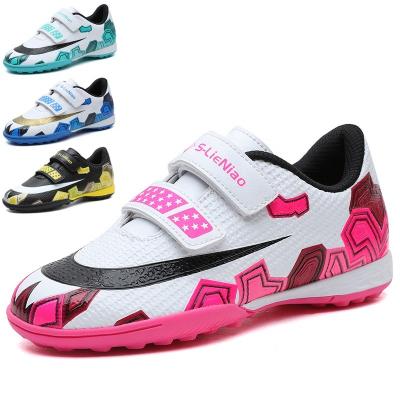 China Young Rubber Teenager Training Grass Futsal Sneakers Ankle Support Soccer Shoe Kids Football Athletic Shoes for sale