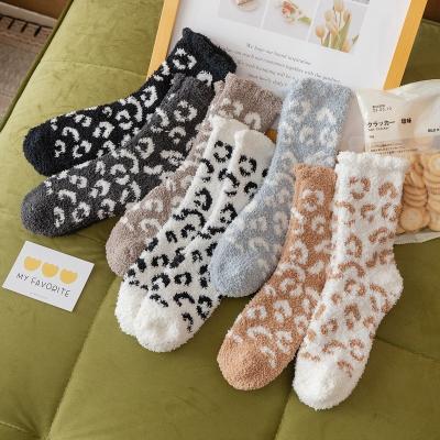 China Wholesale Coral Color Flower Velvet Socks Viable Winter Lovely Floor Socks Thick Warm Socks for sale