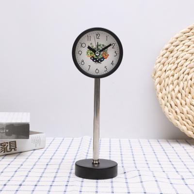 China Small Antique Style Children's Tabletop Alarm Clock for Study and Alarm Clock à venda