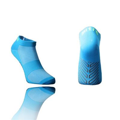 China QUICK DRY Non-slip Terry Cotton Ankle Sports Boots Custom Grip Socks for sale