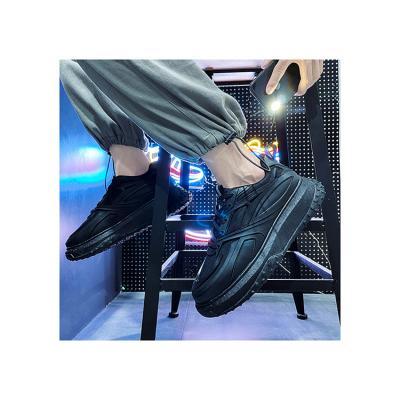 China Different Comfortable Manufacturer Well Made Thick Sports Leisure Unique Board Shoes For Men for sale