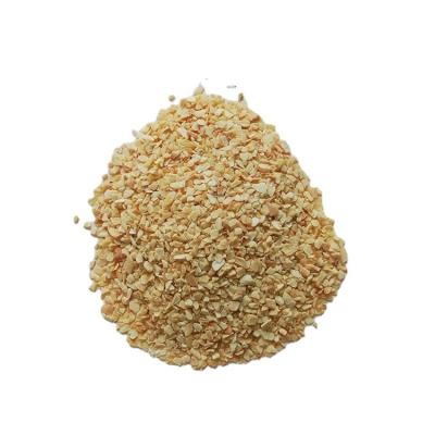 China Dried Slices Garlic Granules and Garlic Powder made from fresh garlic by drying grinding and slicing for sale