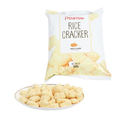 China Chinese Snack Food Chicken Flavor Rice Crackers Dry And Cool Storage Non-Fried square Shape for sale