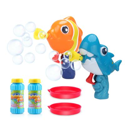 China Wind Up Clownfish And Amazon Shark 2 Pack Ocean Bubble Gun No Battery Needed Friction Power Animals Bubble Toy For Kids for sale