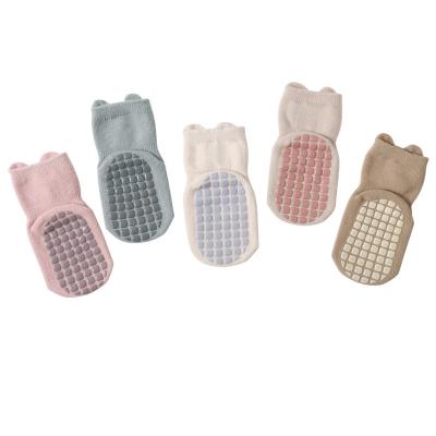 China New QUICK DRY baby floor bumps breathable combed cotton high quality indoor toddler socks non-slip soles with insulation baby cold socks for sale