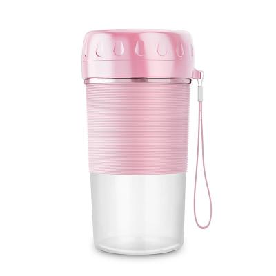 China Home Portable Car Small Radio Charging Usb Electric Fruit Juicing Cup Juicer for sale