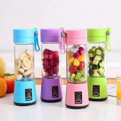 China Mini car maker home portable refillable juice cup, multifunctional juicer for sale