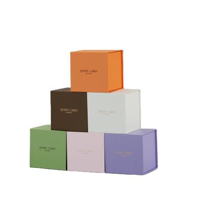 China Recyclable Unique Hot Sale Italian Design Stardream Queen Style Paper Cake Box for sale