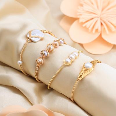 China FASHIONABLE wholesales high quality 2022 new design freshwater baroque pearl bracelet women jewelry gift for sale