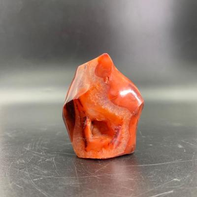 China Natural Red Healings Crystal Stone Trophy Freeform Europe Agate Fengshui Crystal Gemstone Carnelian Quartz Flame for sale