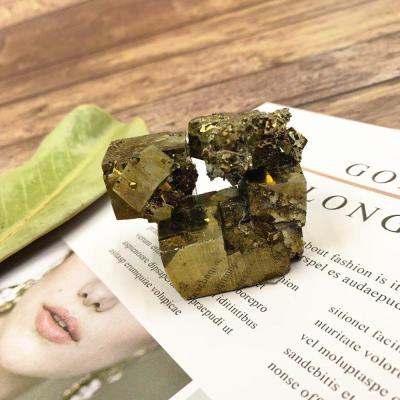 China Europe Fengshui Freeform Crystal Stone Trophy Natural Healings Crystal Gemstone Pyrite Specimen Quartz for sale