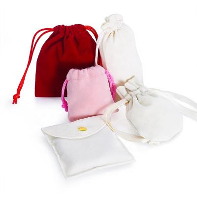 China Safety Velvet Jewelry Pouch Bag Storage Velvet Drawstring Gift Bags With Logo for sale